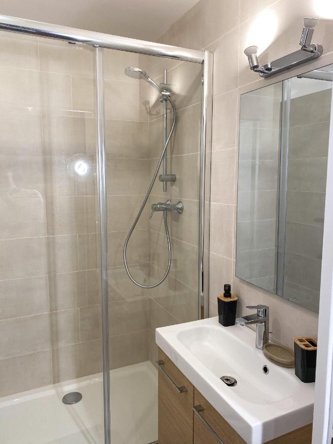 Luxueux Appartement Evry Centre - Parking - Rer A 10 Min Courcouronnes Buitenkant foto